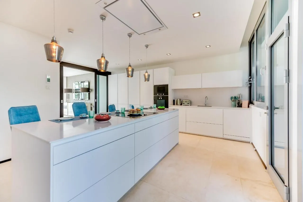 Villa All About Meisho Hills Marbella